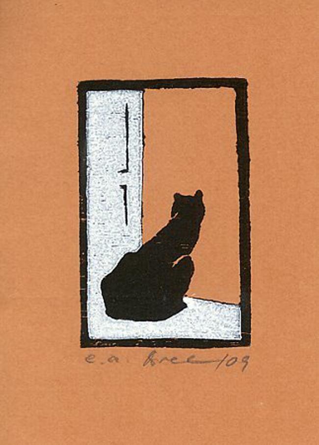 Druck: Katze an der Tür von Monika Brachmann